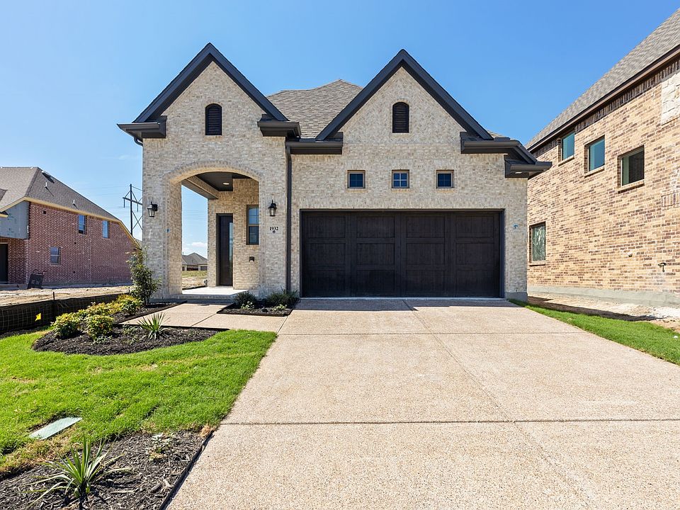 1st image of 1932 Jade Forest Ln