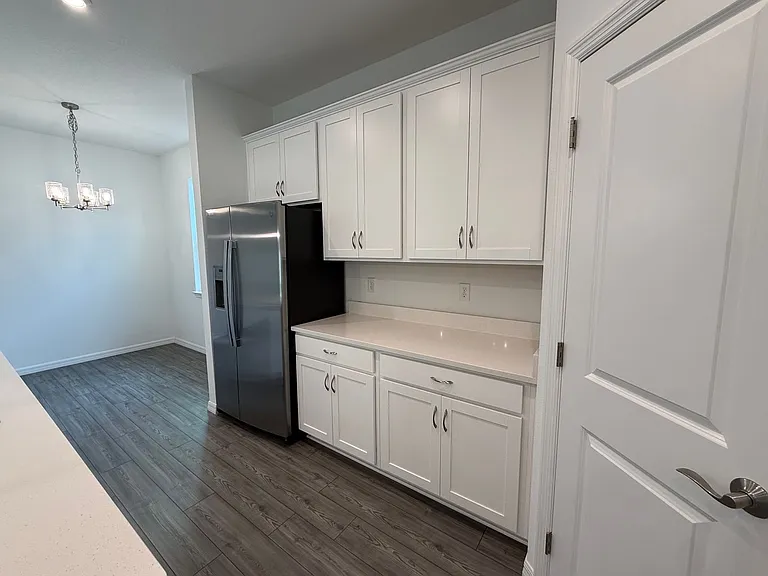 405 Eventide Ave — Photo 7