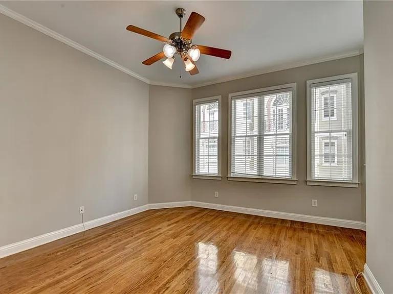 813 Clifton Heights Ln — Photo 22