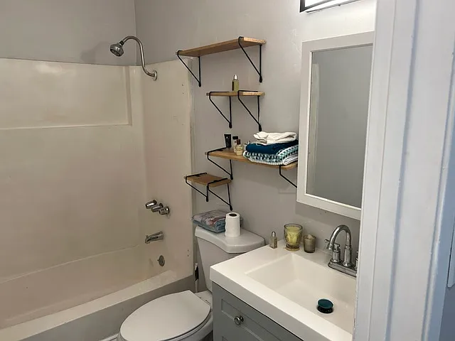 415 S Willard Ave #9 — Photo 2