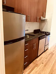 Rented by Metropolis Real Estate of Manhattan