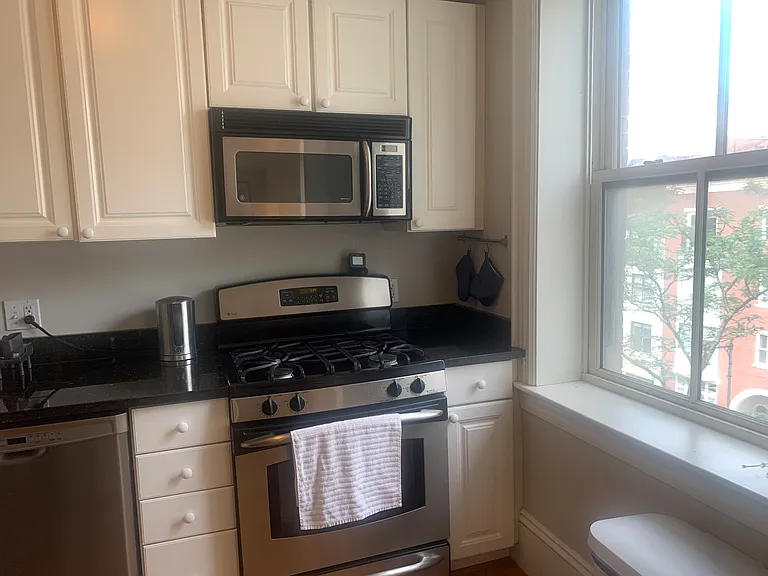 29 Bowdoin St #4 — Photo 8