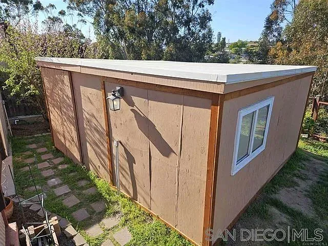 4076 Manzanita Dr — Photo 17