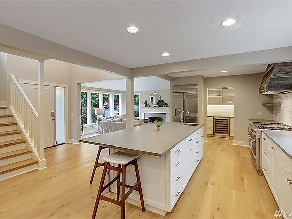 3rd image of 1521 NW 190th St