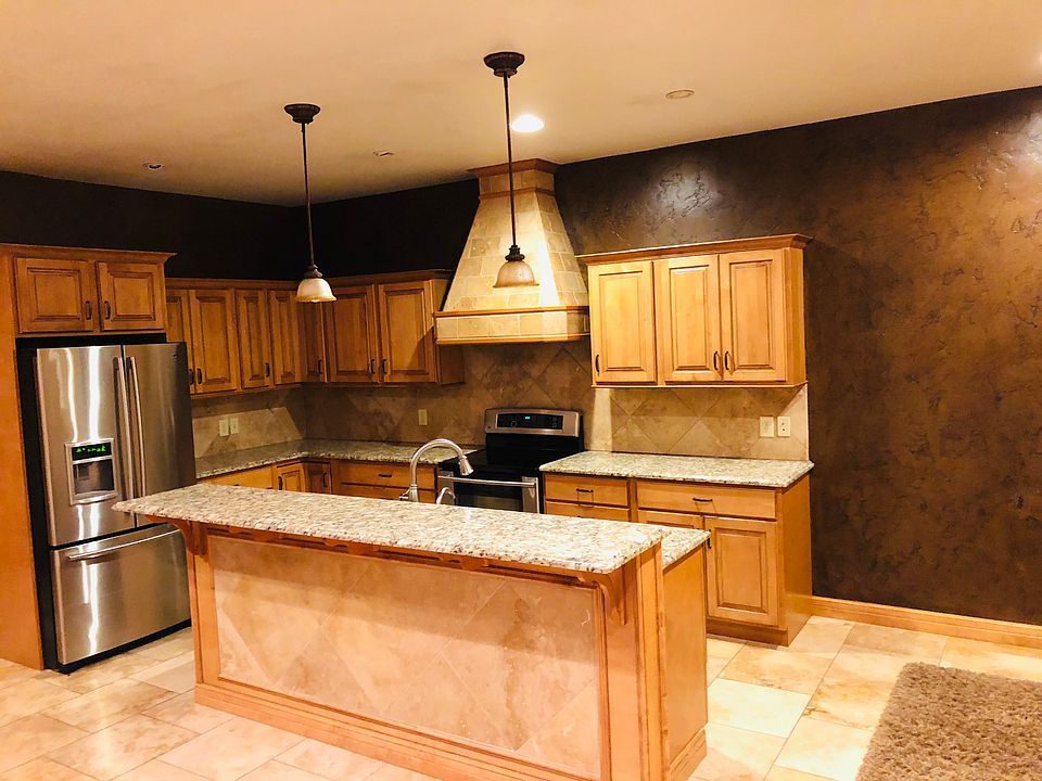 1st image of 1010 Summerlon Way