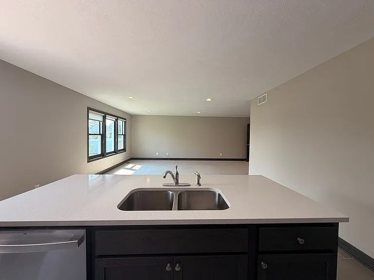 6830 Avalon Dr SE — Photo 5