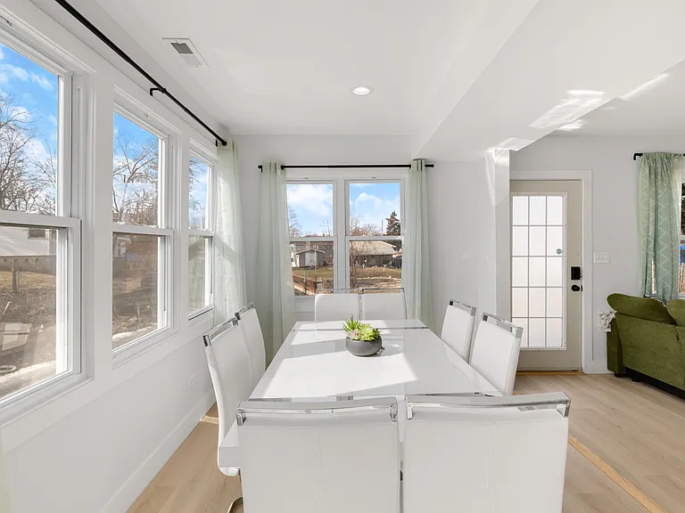 26415 W Beach St — Photo 26