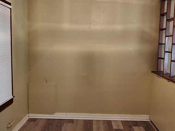3rd image of 525 SW 26th St
