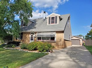 3800 S 75th St, Milwaukee, WI 53220