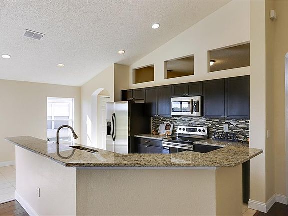 5th image of 2538 Big Pine Dr
