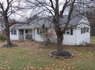 115 Lawnview Dr, New Cumberland, WV