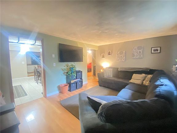 5th image of 101 Prospect Hill Ave #B