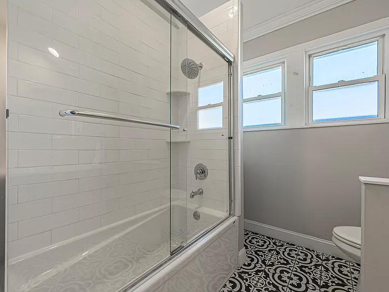40 S Bartram Ave — Photo 20