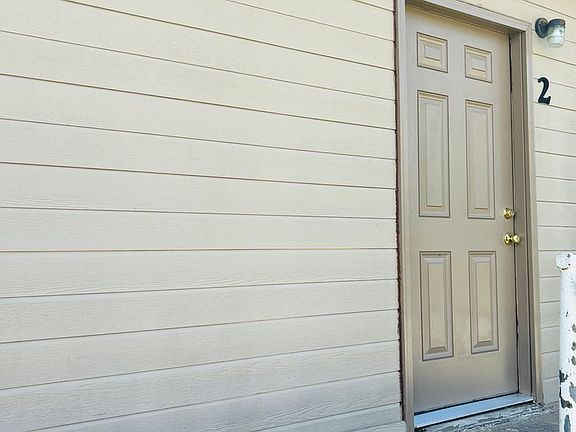 2nd image of 301 E Grandview Dr #2