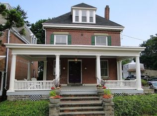 77 Rochelle Ave, Philadelphia, PA 19128