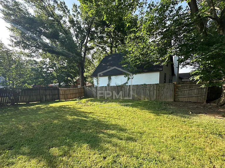 7089 Cobblestone Dr — Photo 14