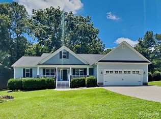 10500 Carsons Creek Dr, Zebulon, NC 27597