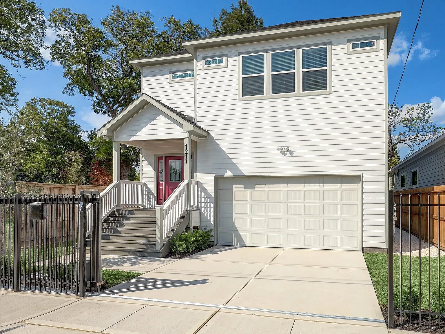 3 bed, 2.5 bath, 1973 sqft, $2,600 — Photo 3