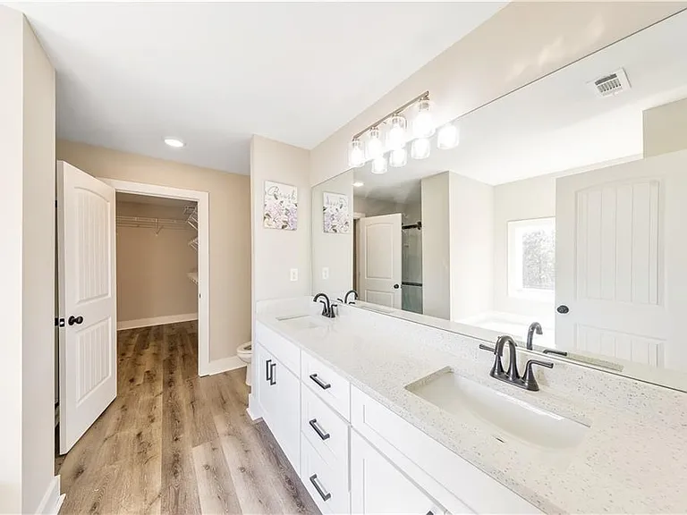 336 Nobleman Way — Photo 32