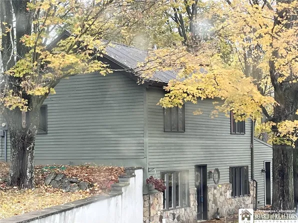 54 North St, Panama, NY 14767
