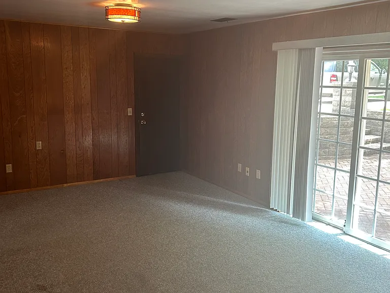 371 Elm Ave — Photo 17