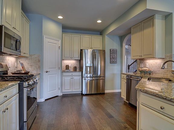 5th image of 9466 Lewisdale Pl