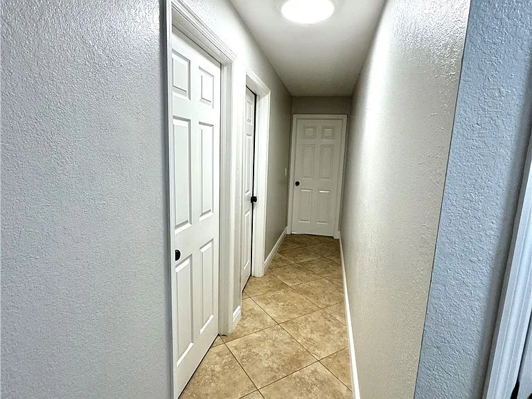 3829 SW 17th Pl — Photo 27