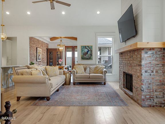 2nd image of 216 Whispering Meadows Rd