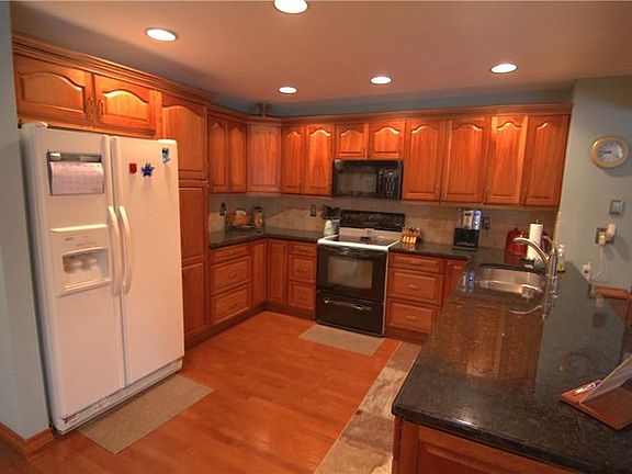 5th image of 5007 Barrowe Dr