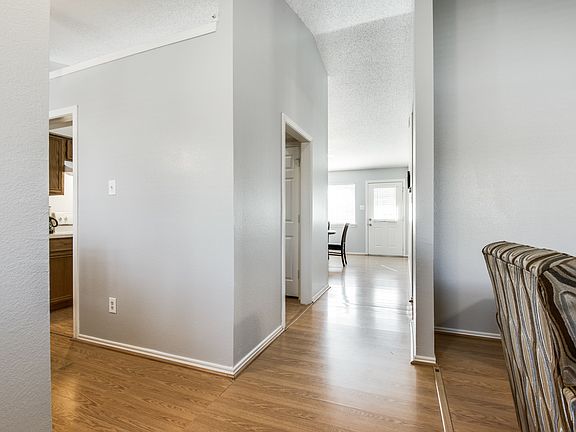 5th image of 8441 Edge Water Dr
