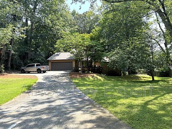 2nd image of 1302 Colony Dr