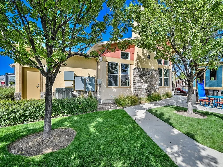 11216 S Summer Heights Dr W — Photo 29