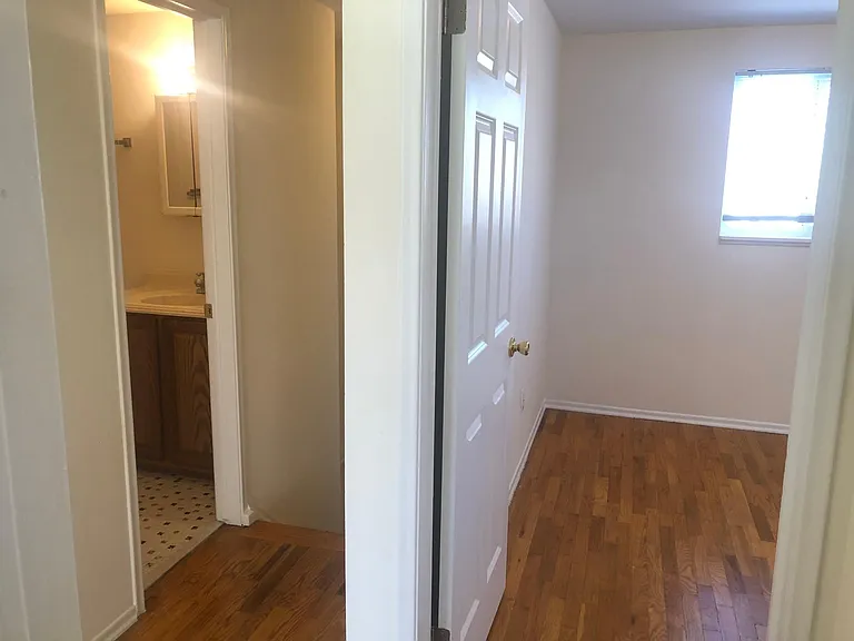 1301 W Lake Lansing Rd — Photo 12