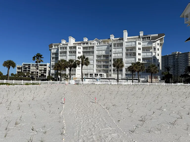 1582 Gulf Blvd #1608 — Photo 4