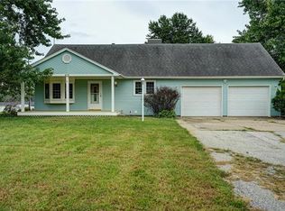 419 Village Ln, Smithville, MO 64089