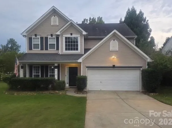 915 Rocky Meadows Ln, Concord, NC 28025