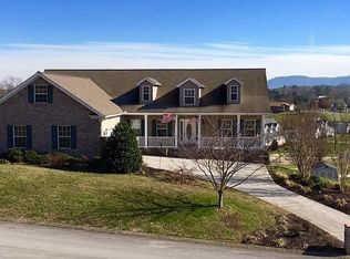 8300 Cliff Ridge Ct, Corryton, TN 37721