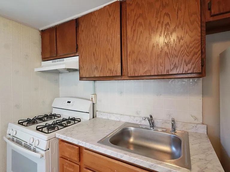 39 Moran Ave — Photo 15