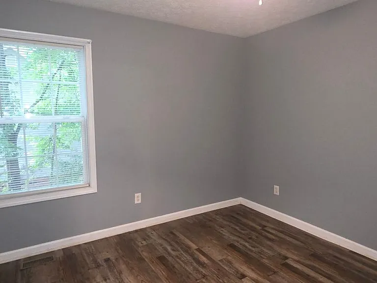 1550 Cedar Hl — Photo 31