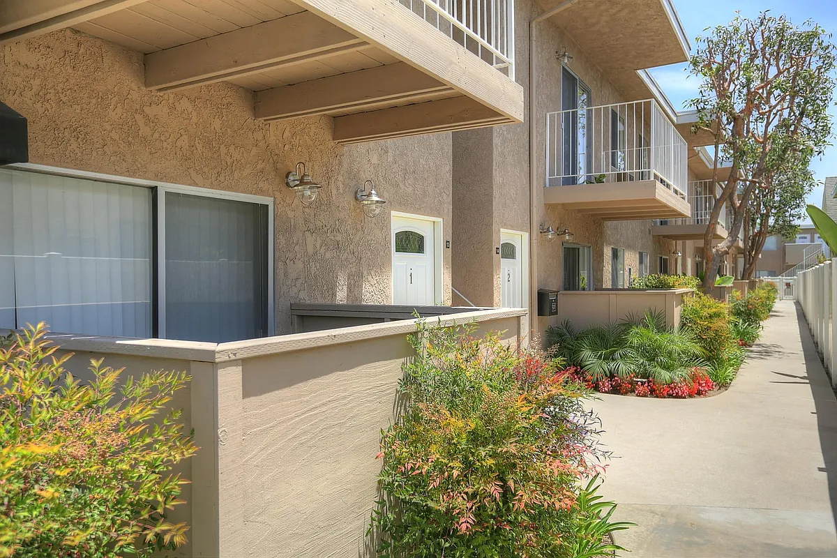 Building Photo - 16236 Cornuta Ave #0