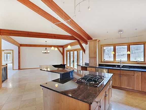 4th image of 9101 Lucia Ln