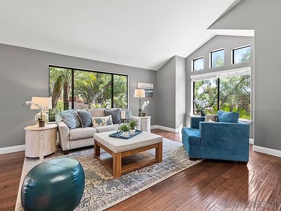 4th image of 2055 Alta Vista Dr