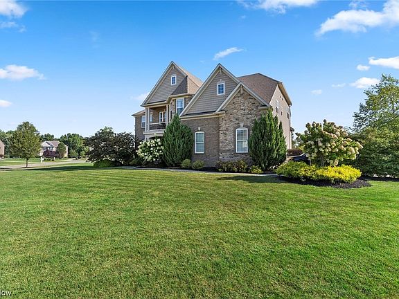 4th image of 36698 Gosford Dr