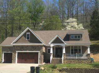 411 Ione Rd, Comfort, WV 25049