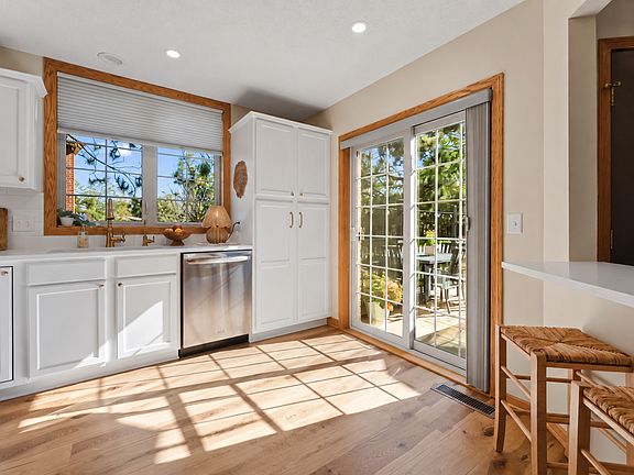 2nd image of 1812 Hunter Hill Rd