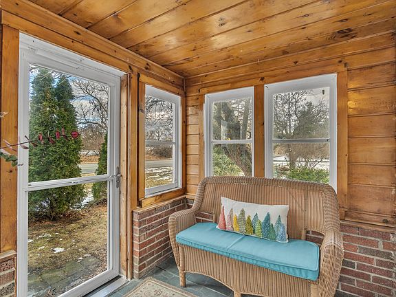 5th image of 7565 Huron River Dr