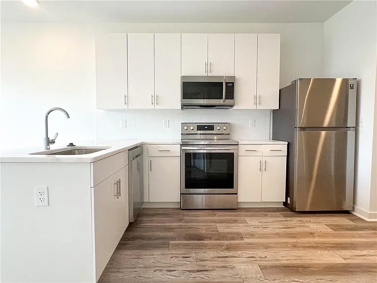 525 Parkway Dr #515 — Photo 7
