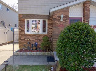 1098 Rensselaer Ave, Staten Island, NY 10309