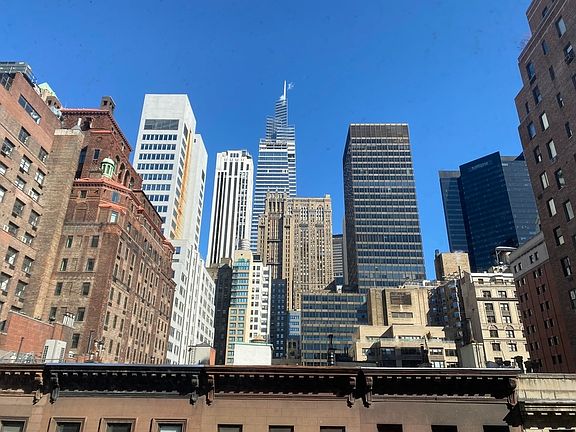 4th image of 30 E 37th St #7DD
