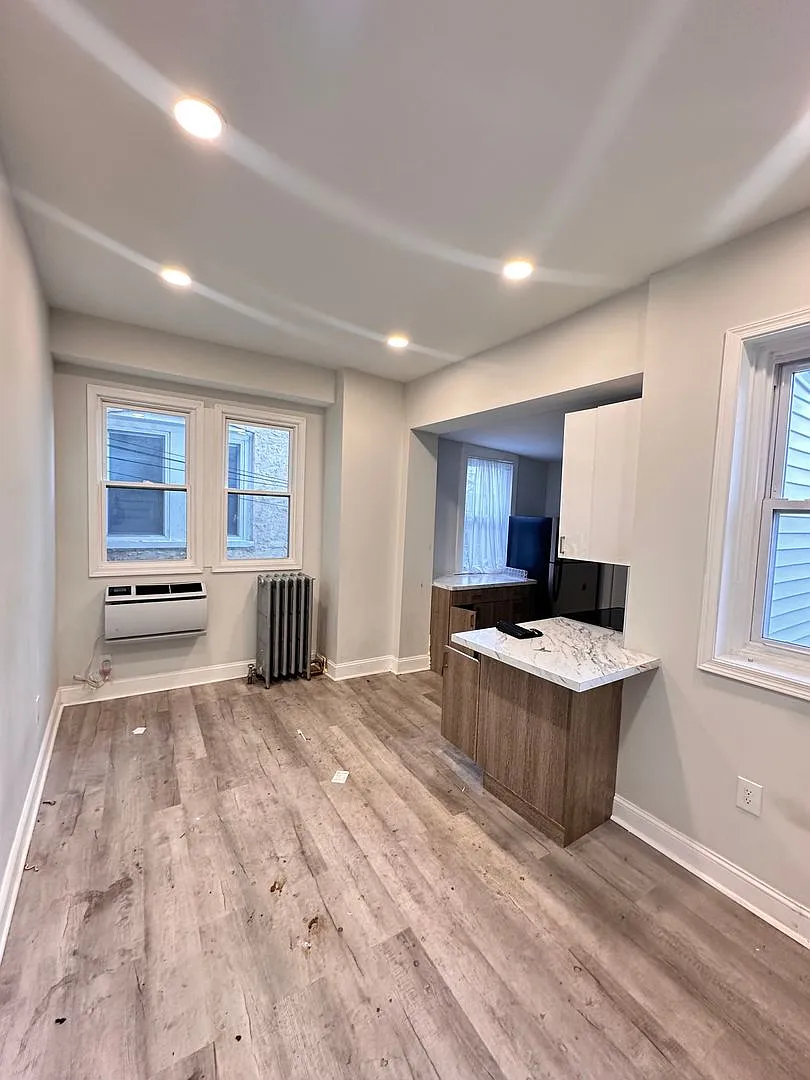 4931 Walnut Street — Photo 3